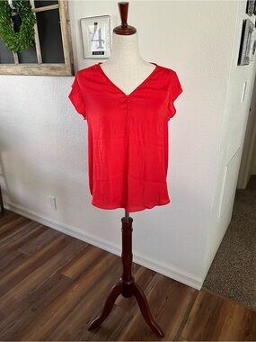 Jones New York Red V-Neck Short Sleeve Blouse